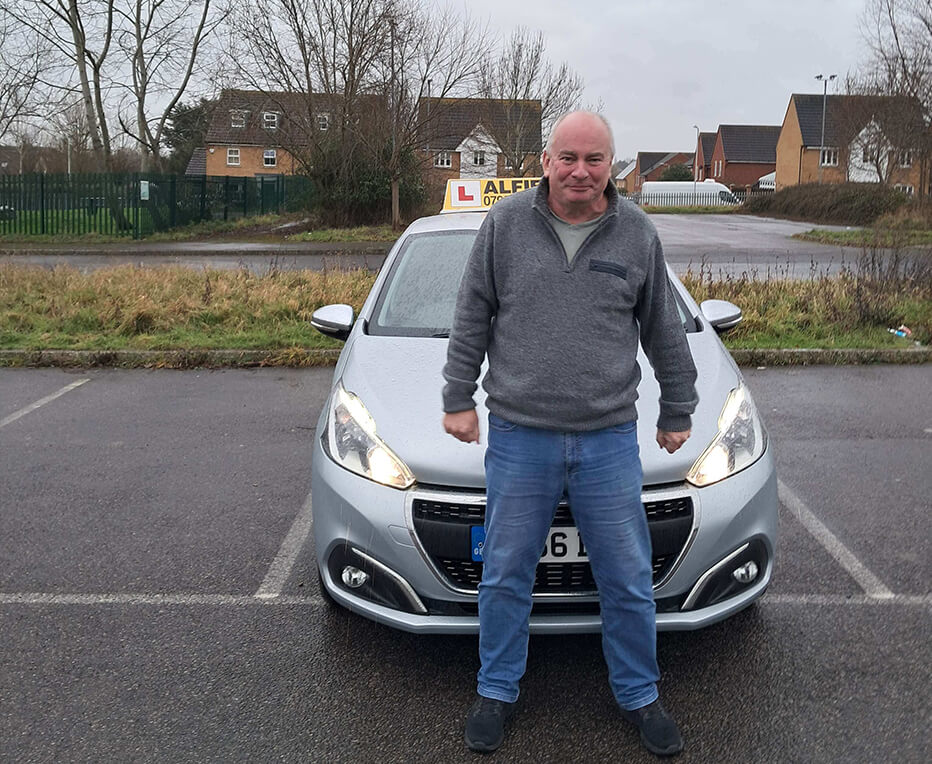 Simon: Manual driving instructor in Hornchurch 2