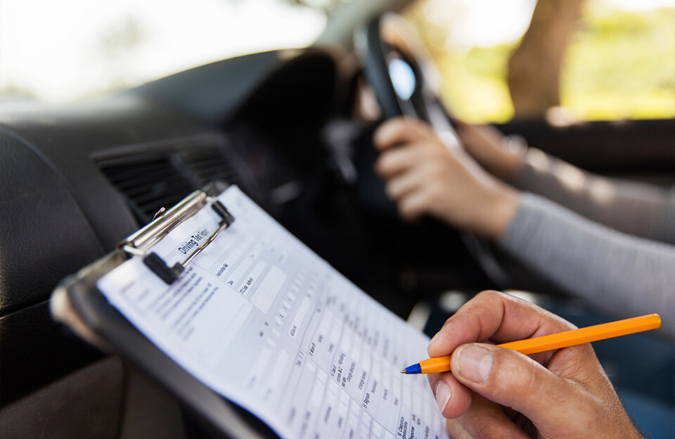 Tony: Driving instructor in Hainault  2